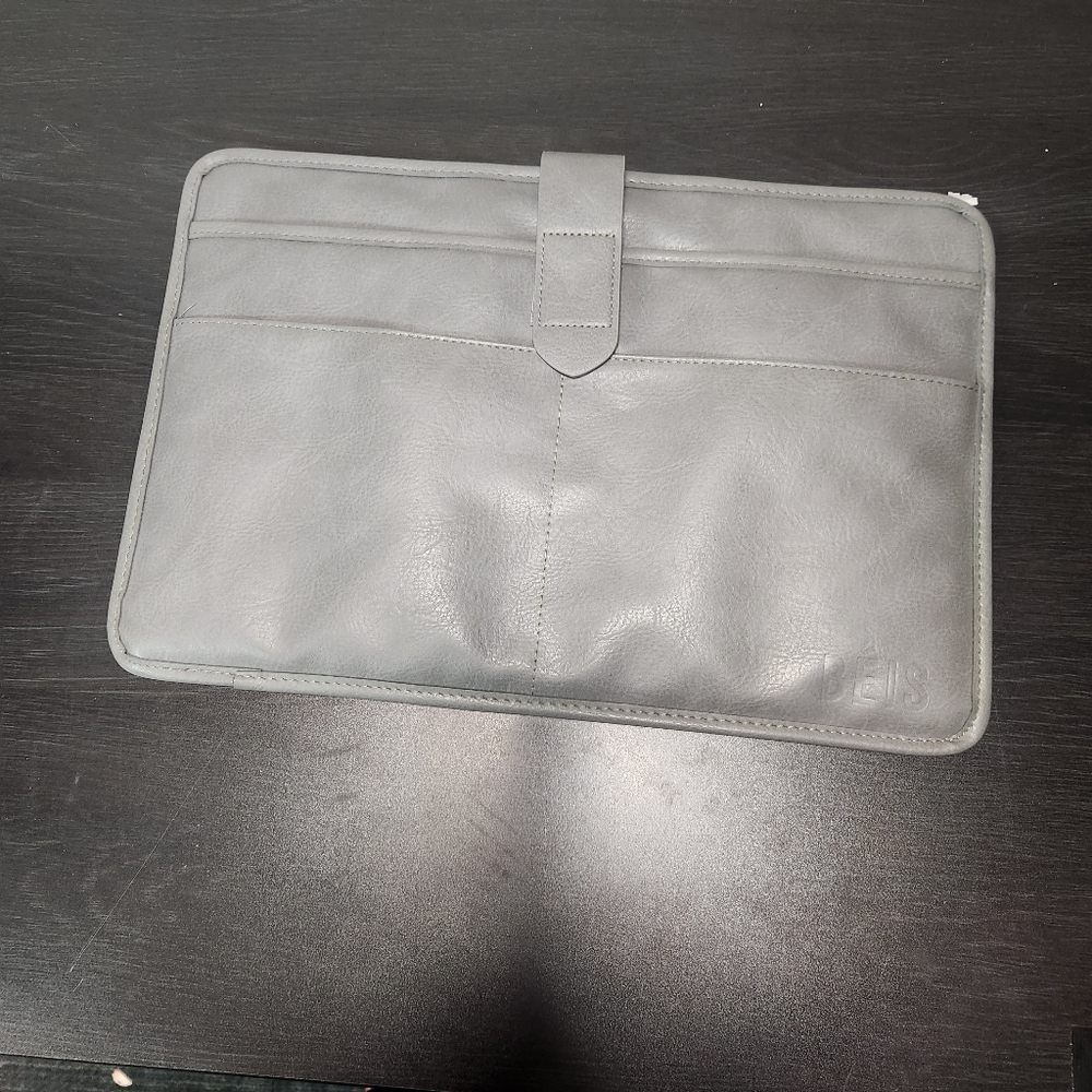 BEIS Silver Tablet Sleeve - Picture 12 of 13